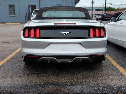 Used 2016 Ford Mustang Premium RWD image 7