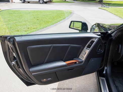 Used 2006 Cadillac XLR RWD image 30