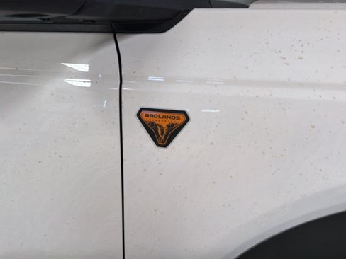 Used 2025 Ford Bronco Badlands AWD/4WD image 2