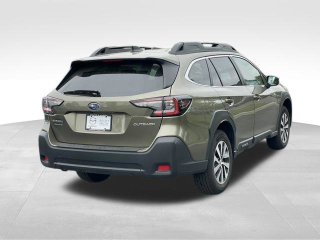 Used 2025 Subaru Outback Premium AWD/4WD image 4