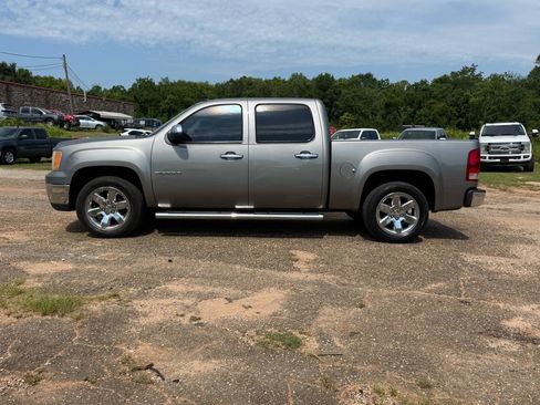 Used 2012 GMC Sierra 1500 SLE w/ Regional Value Package RWD image 2