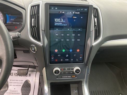 Used 2022 Ford Edge Titanium w/ Equipment Group 301A image 18