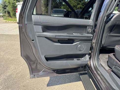 Used 2022 Ford Expedition Max Limited AWD/4WD image 23