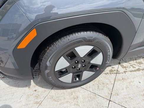 New 2026 Hyundai Santa Fe SE FWD image 9