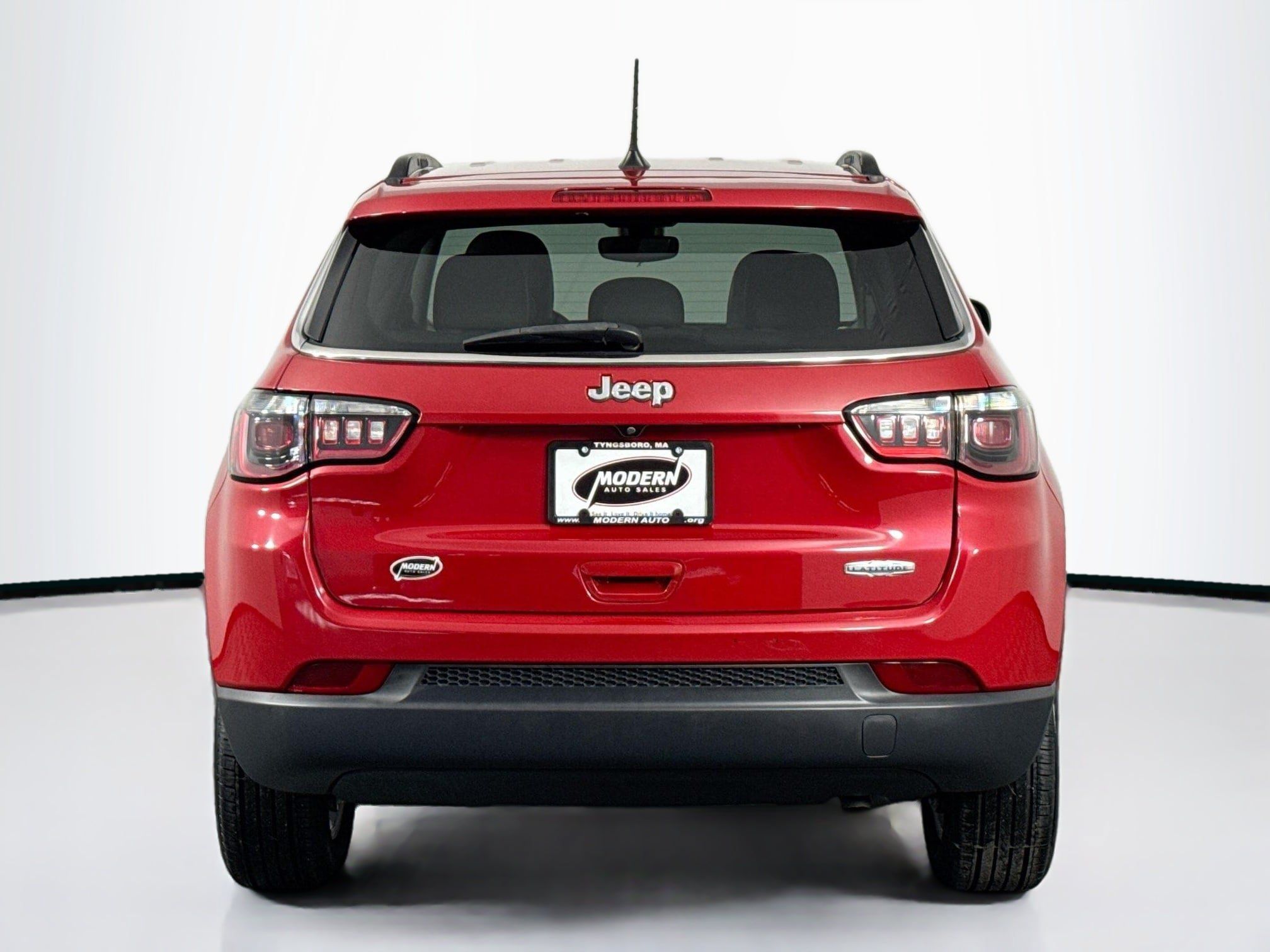 Used 2021 Jeep Compass Latitude FWD image 14