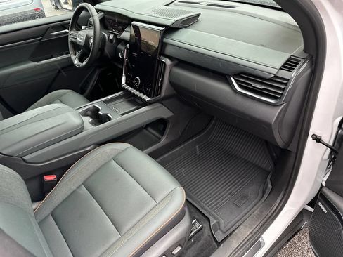 Used 2025 GMC Acadia AT4 w/ LPO, Floor Liner Package AWD/4WD image 26