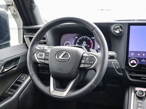 Used 2025 Lexus GX 550 AWD/4WD image 18