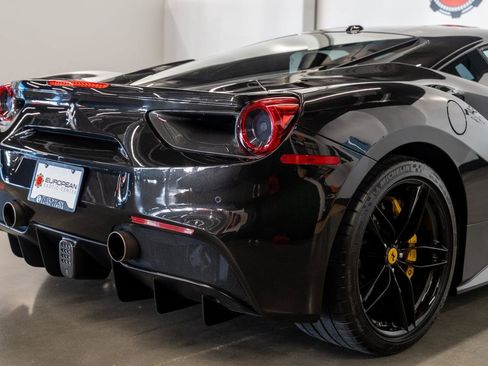 Used 2017 Ferrari 488 GTB image 16