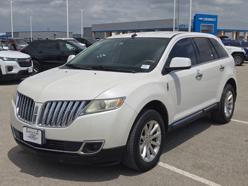 Used 2011 Lincoln MKX 2WD w/ 101A Rapid Spec Order Code image 6