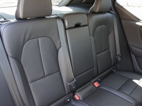 New 2025 Volvo XC40 B5 Core w/ Protection Package Premier image 25