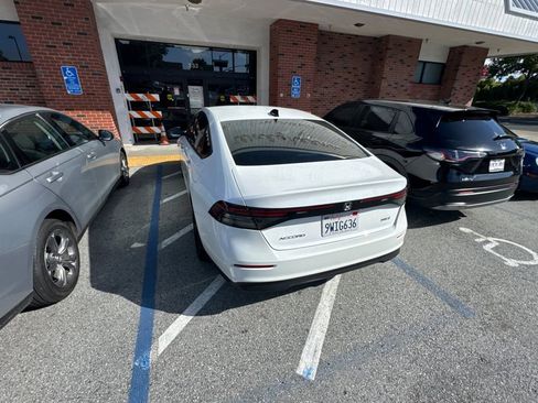 Certified 2025 Honda Accord SE image 5