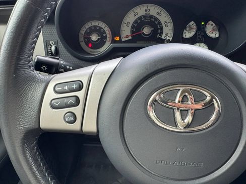 Used 2014 Toyota FJ Cruiser 4WD w/ Upgrade Package image 22