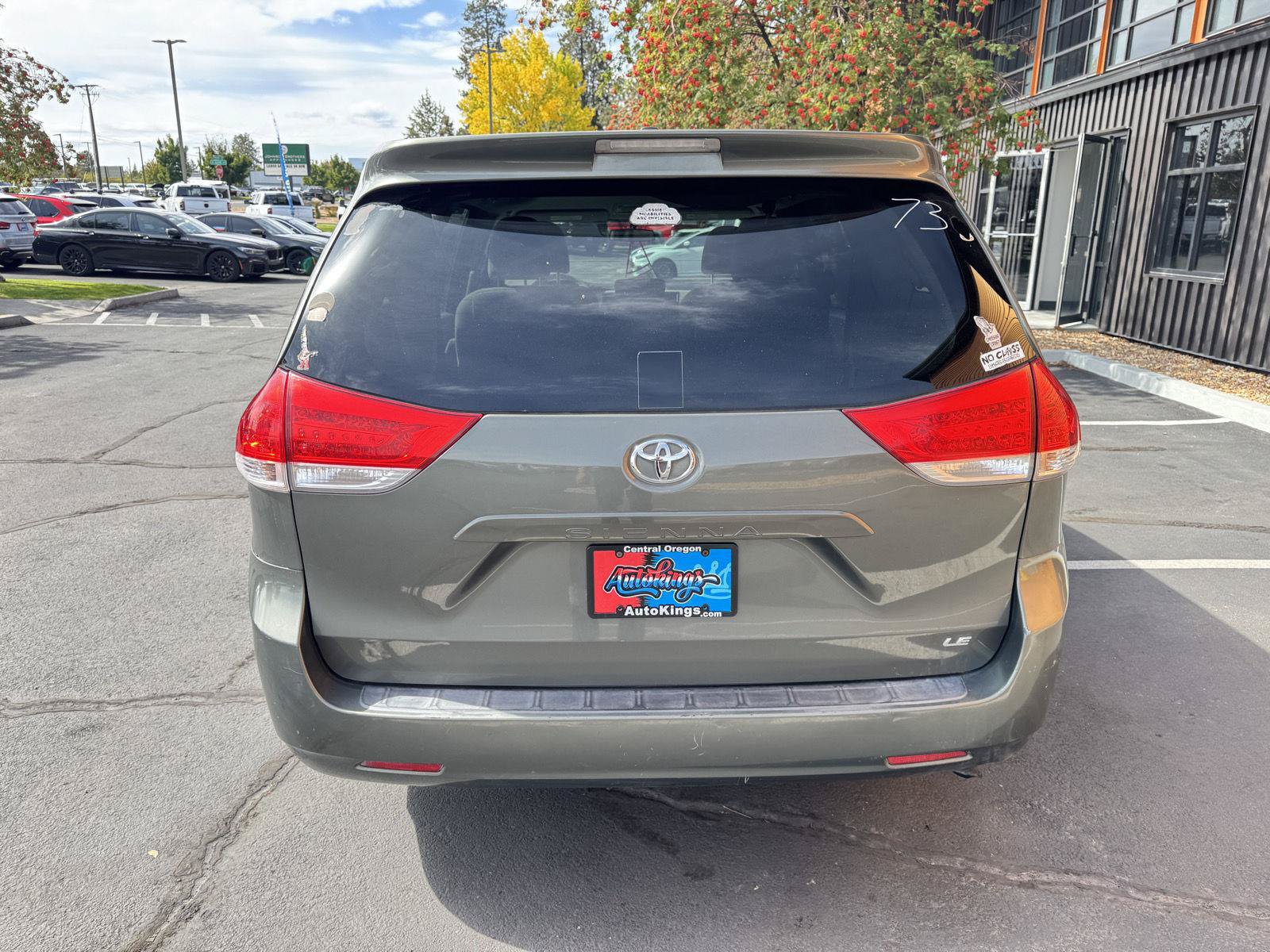 Used 2012 Toyota Sienna LE FWD image 4