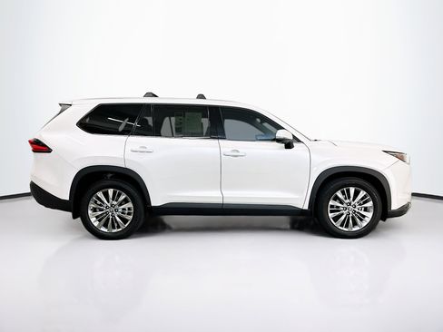 Used 2024 Toyota Grand Highlander Platinum image 10