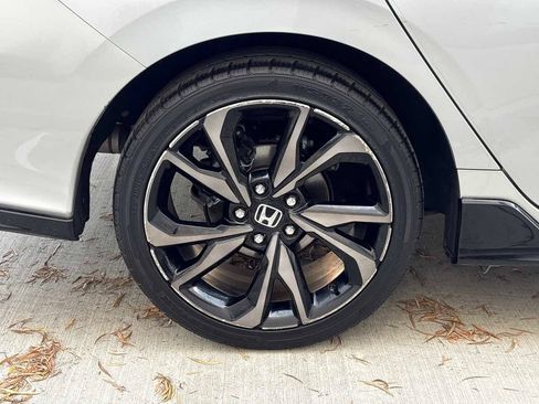 Used 2018 Honda Civic Sport image 7
