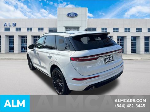 Used 2024 Lincoln Corsair Reserve w/ Jet Appearance Package image 8