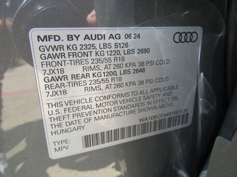 Used 2024 Audi Q3 2.0T Premium w/ Convenience Package image 58