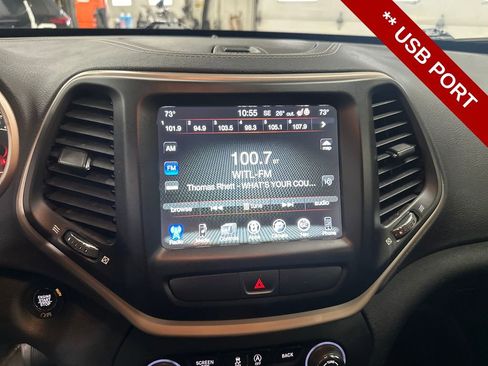 Used 2018 Jeep Cherokee High Altitude w/ Luxury Group image 21