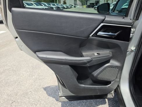 Used 2022 Mitsubishi Outlander SE AWD/4WD image 15