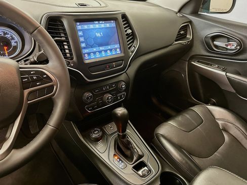 Used 2022 Jeep Cherokee Latitude Lux image 25