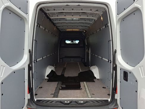 Used 2025 Mercedes-Benz Sprinter 2500 image 27