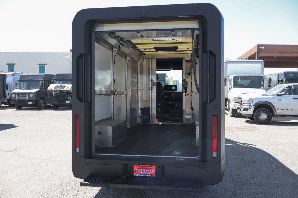 Used 2023 Chevrolet Brightdrop 600 w/ Active Safety Package 2 AWD/4WD image 8