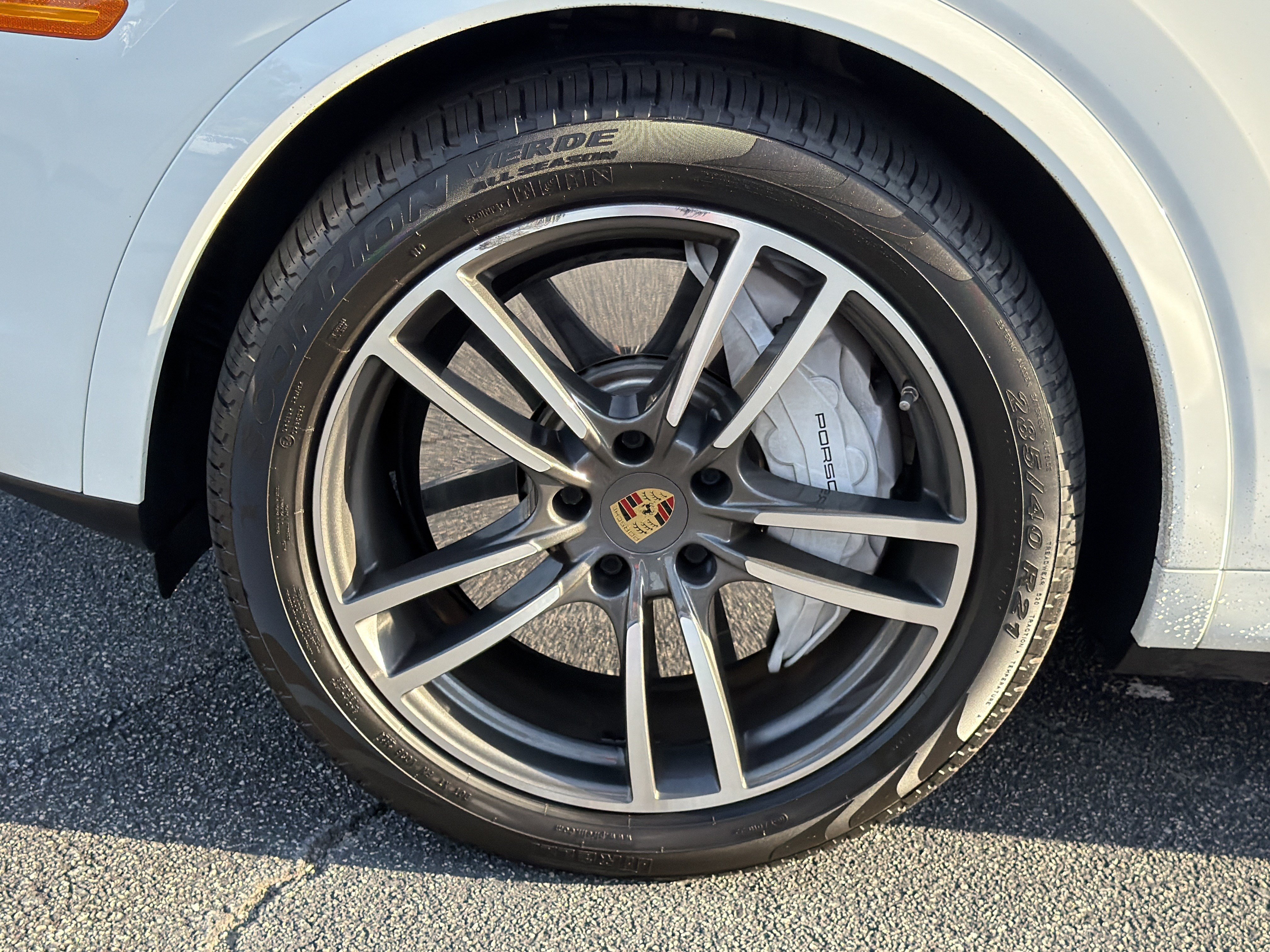 Used 2020 Porsche Cayenne Turbo AWD/4WD image 29