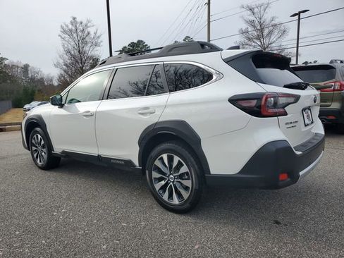 Used 2023 Subaru Outback Limited image 4