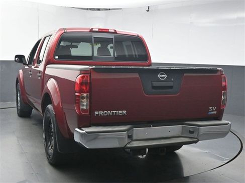 Used 2019 Nissan Frontier SV image 6