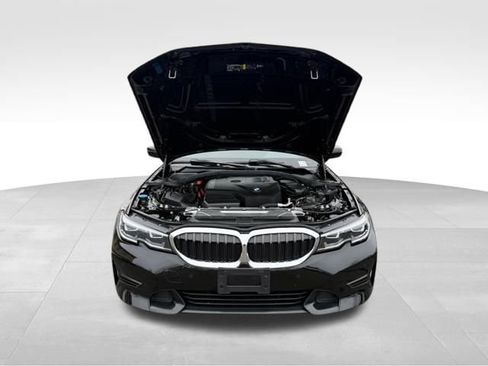 Used 2022 BMW 330i xDrive Sedan w/ Premium Package 2 image 9