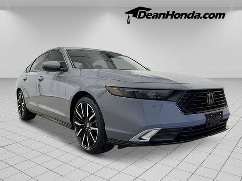 New 2025 Honda Accord Touring image 9