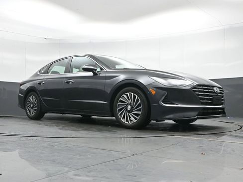 Certified 2023 Hyundai Sonata Limited w/ Cargo Package image 42