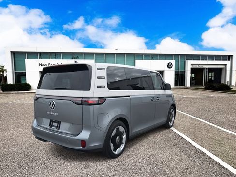 New 2025 Volkswagen ID. Buzz Pro S Plus image 8