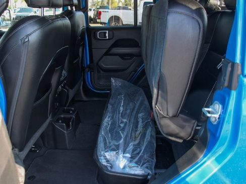 Used 2021 Jeep Gladiator Overland w/ Popular Equipment Package image 35