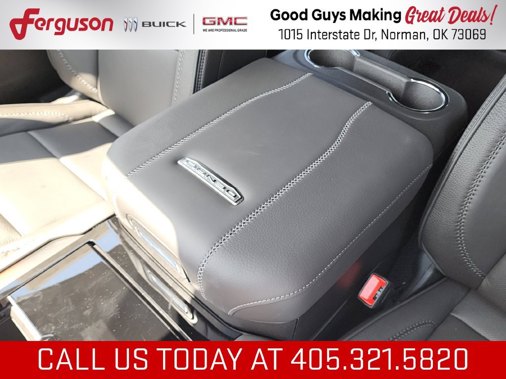 New 2026 GMC Yukon Denali w/ Denali Reserve Package AWD/4WD image 37
