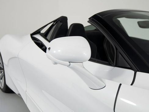 Used 2024 McLaren 750S Spider RWD image 44