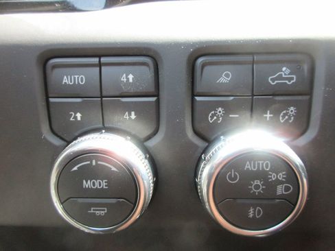 New 2026 GMC Sierra 1500 AT4 w/ AT4 Premium Package image 18