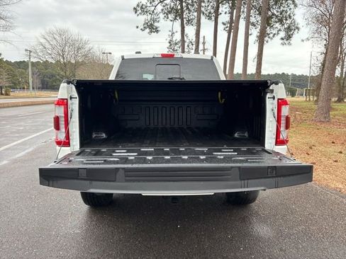 Used 2023 Ford F150 Lariat w/ Max Trailer Tow Package image 18