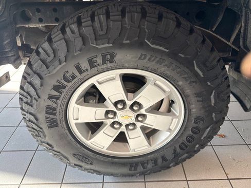 Used 2016 Chevrolet Colorado W/T w/ WT Convenience Package RWD image 10
