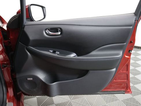 Used 2018 Nissan Leaf SL w/ SL Technology Package image 25