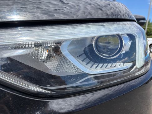 Used 2021 Ford Edge Titanium AWD/4WD image 9