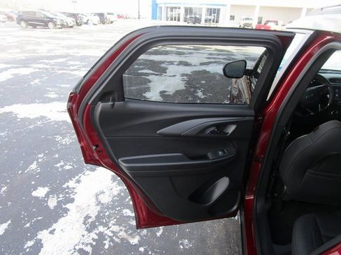 Certified 2023 Chevrolet TrailBlazer RS w/ Convenience Package image 18