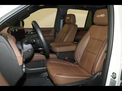 Used 2025 Chevrolet Tahoe High Country w/ LPO, Illumination Package image 28