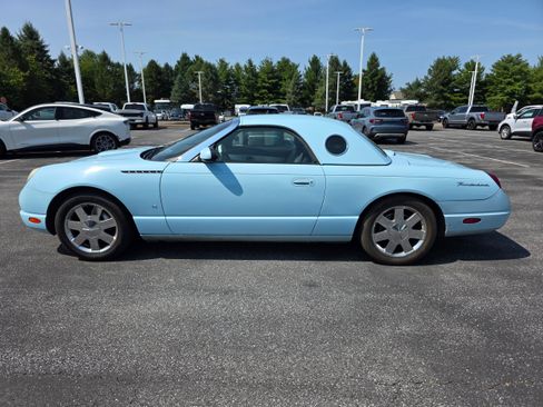 Used 2003 Ford Thunderbird RWD image 2