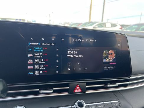 Used 2024 Hyundai Elantra SEL w/ Convenience Package image 12