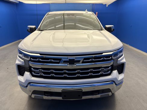 Used 2023 Chevrolet Silverado 1500 LTZ image 3