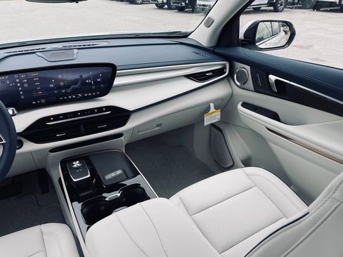 New 2026 Buick Enclave Avenir w/ Super Cruise Package image 24