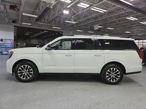 Used 2025 Ford Expedition Max Platinum AWD/4WD image 4