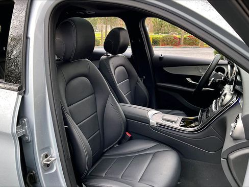 Certified 2022 Mercedes-Benz GLC 300 GLC 300 image 8