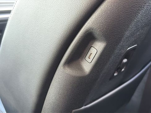 Used 2025 Kia Sportage SX FWD image 12